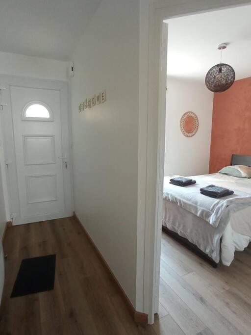 A 50 M De La Plage, Appartement De 35 M2 : Les Pieds Sales Brehal Bagian luar foto