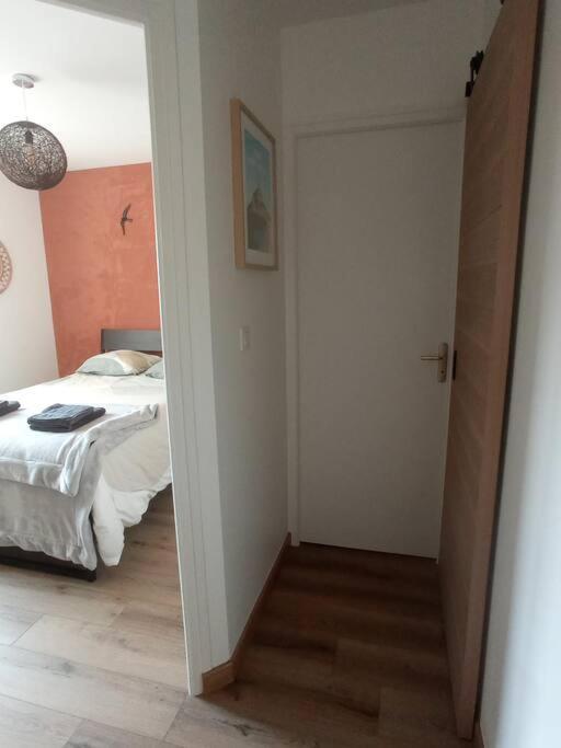 A 50 M De La Plage, Appartement De 35 M2 : Les Pieds Sales Brehal Bagian luar foto