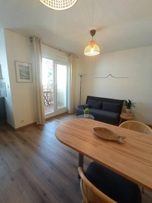 A 50 M De La Plage, Appartement De 35 M2 : Les Pieds Sales Brehal Bagian luar foto