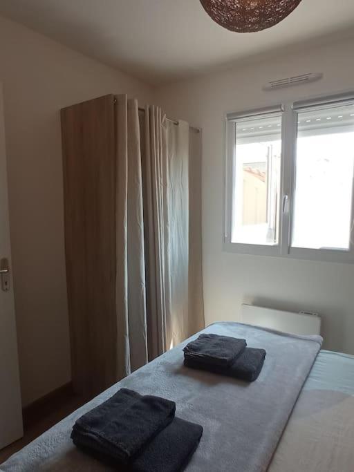 A 50 M De La Plage, Appartement De 35 M2 : Les Pieds Sales Brehal Bagian luar foto